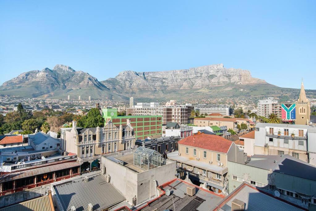 8th Floor - Table Mountain Views & Secure *